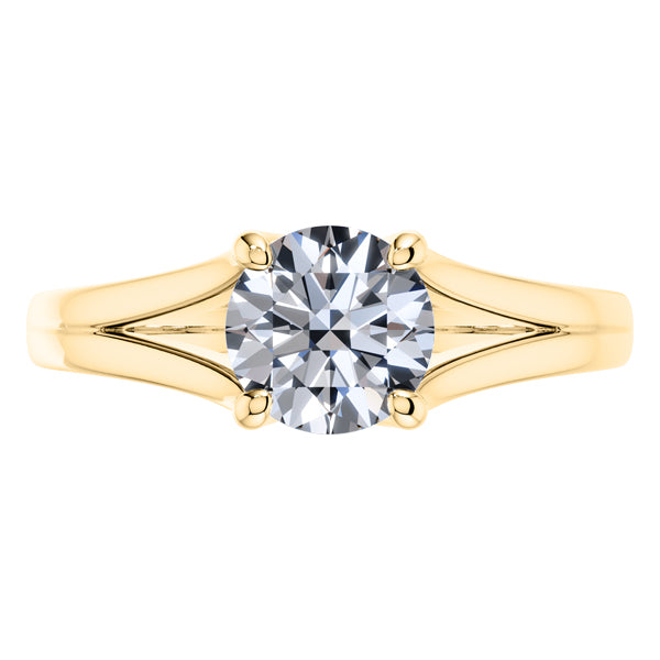 Beautifully Cut Round Diamond in a 4 Claw 18ct Yellow Gold Engagement Ring.