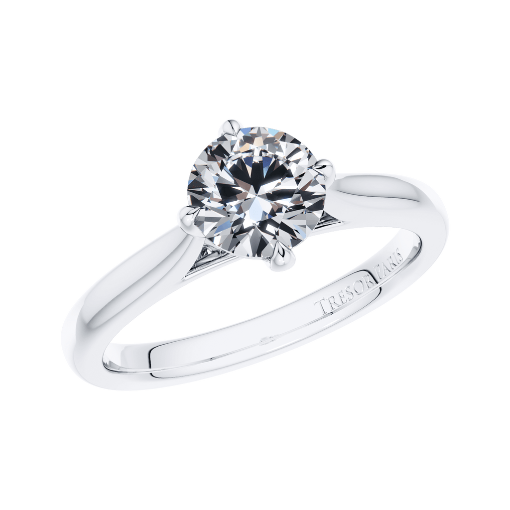 4 Claw Round Brilliant Diamond in Platinum Engagement Ring.