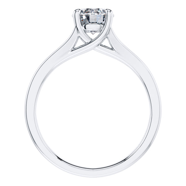 Beautifully Cut Round Diamond in a 4 Claw Platinum Engagement Ring.