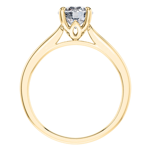 Stunning Round Brilliant Diamond 4 Claw Engagement Ring Set in 18ct Yellow Gold.